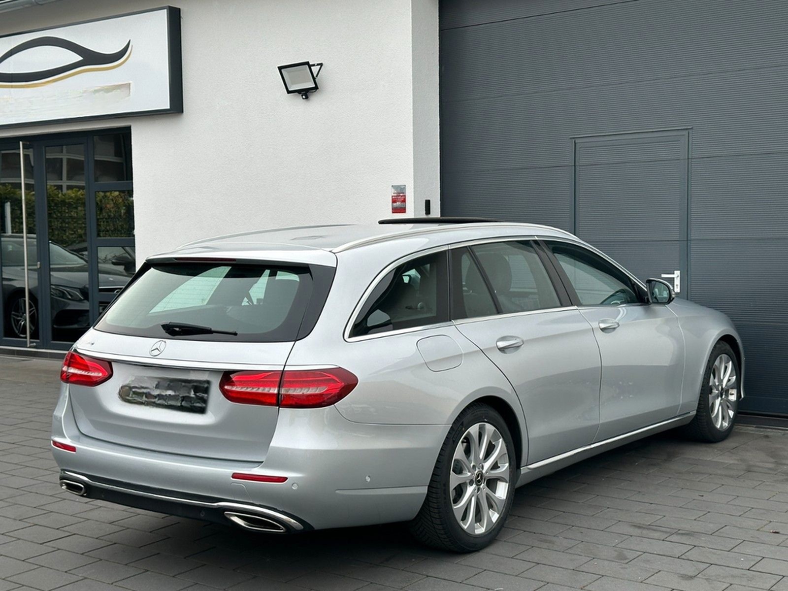 Mercedes-Benz E 250 9G*AVANTGARDE*NAVI*S-DACH*KAMERA*AHK*TOTW* foto 21