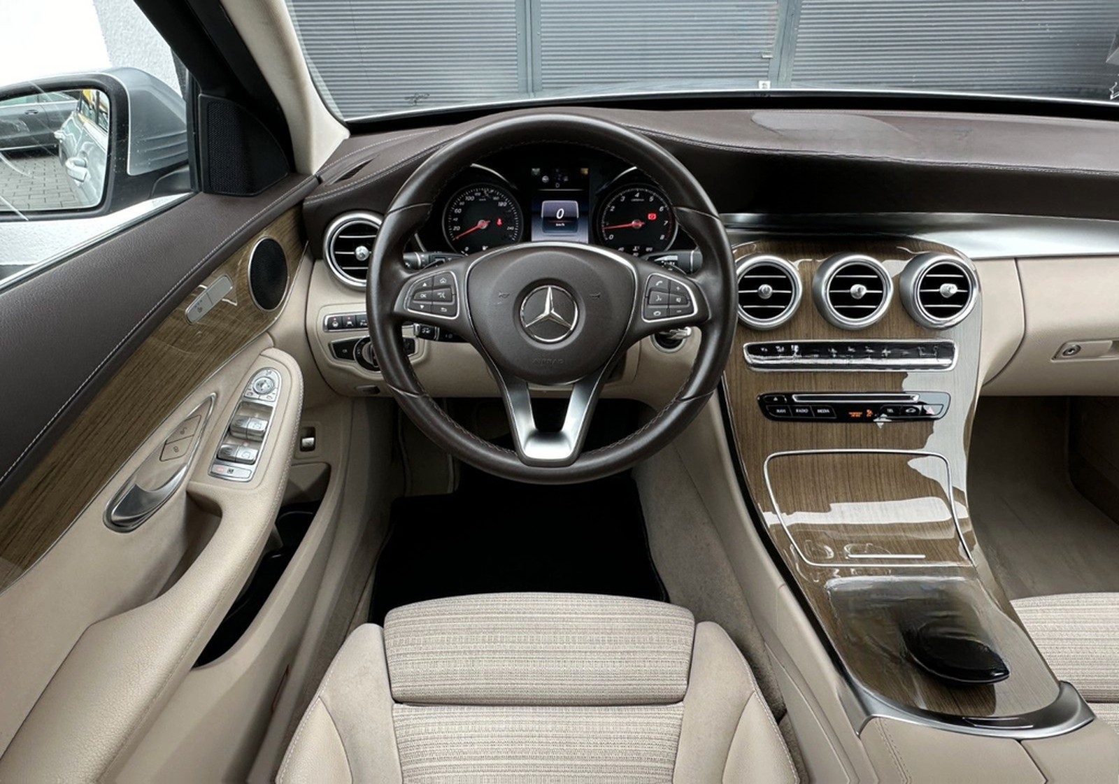 Mercedes-Benz C 300 T*7G*AMG-LINE*2H*NAVI*Distr+*KAMERA*AHK* foto 12