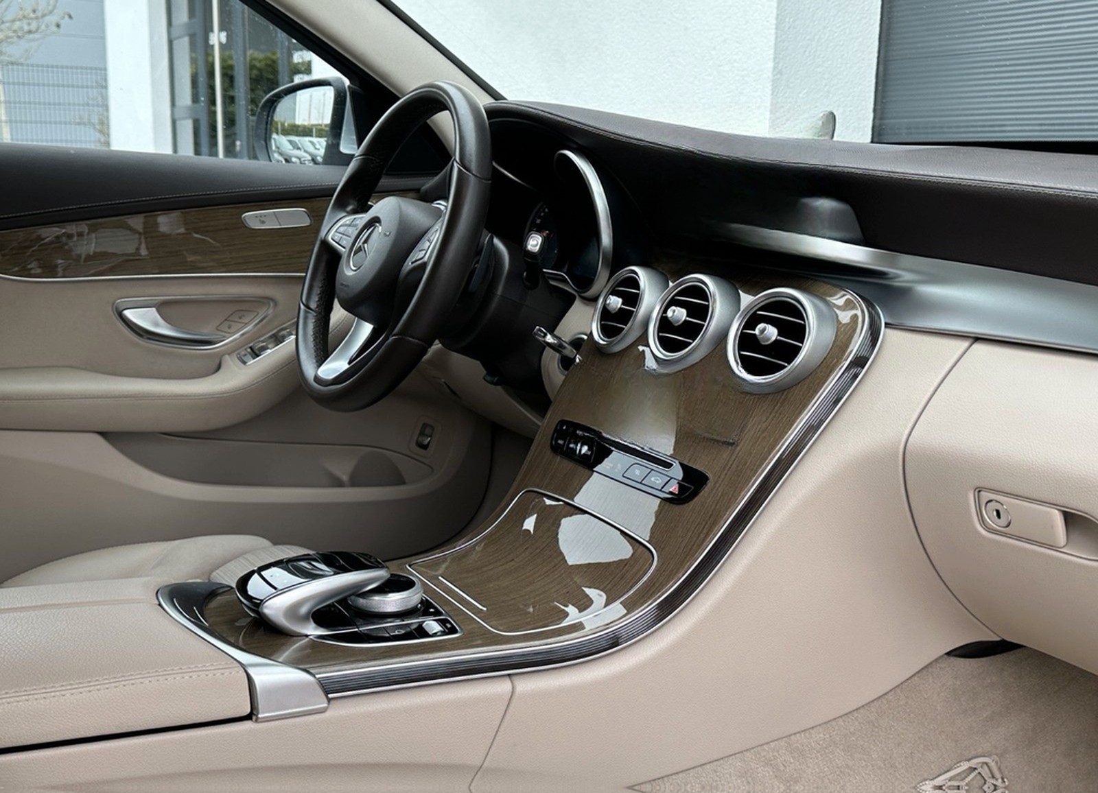 Mercedes-Benz C 300 T*7G*AMG-LINE*2H*NAVI*Distr+*KAMERA*AHK* foto 14