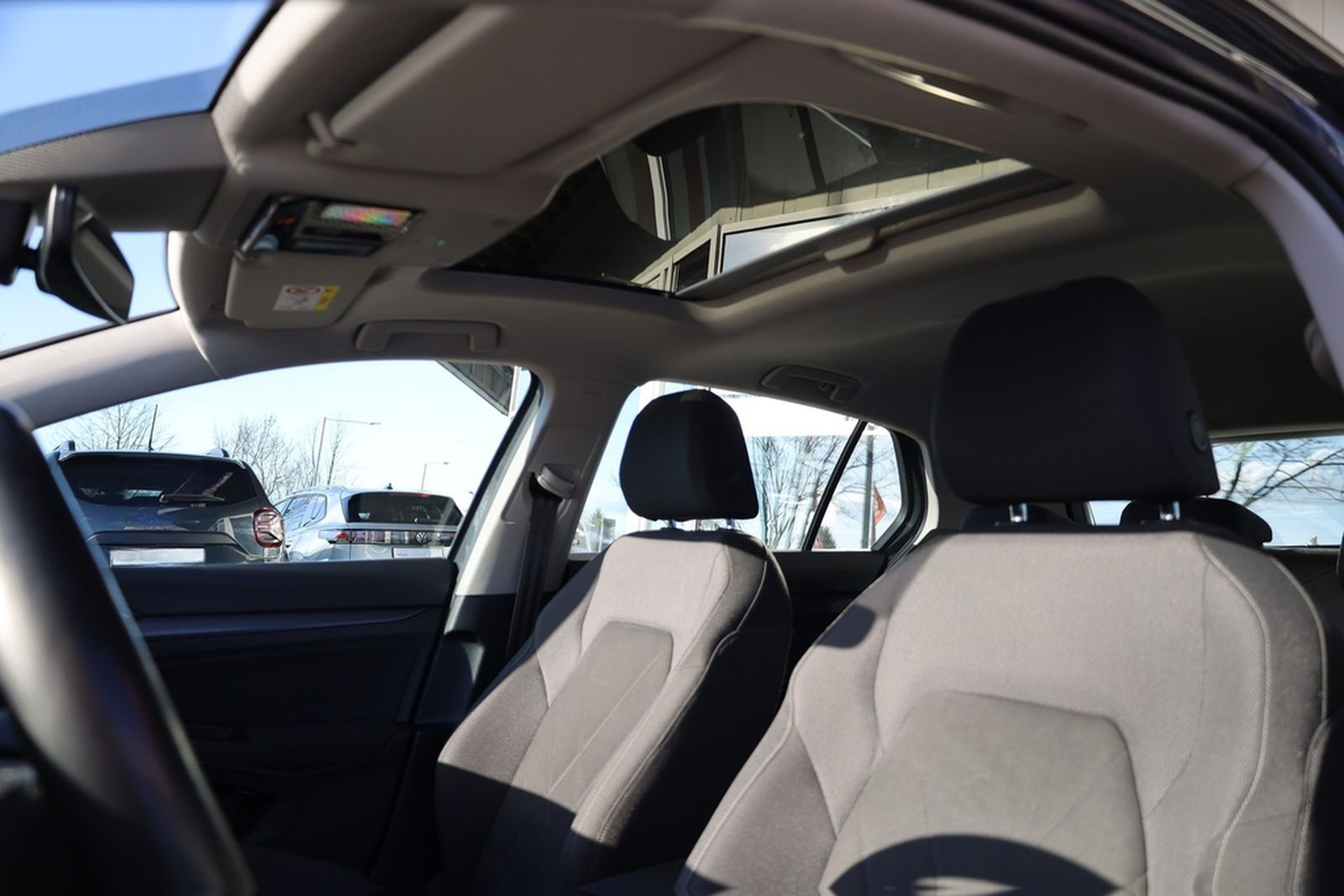 Volkswagen Golf VIII 1.5 TSI Style Matrix Navi Panorama ACC foto 31