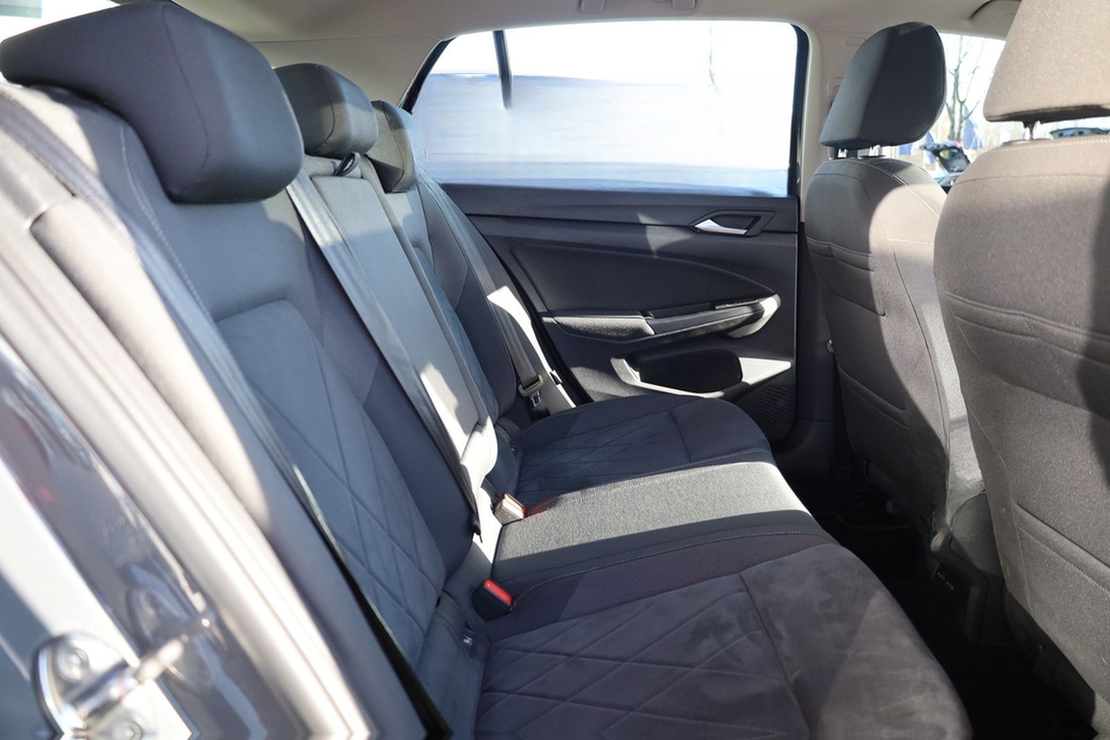 Volkswagen Golf VIII 1.5 TSI Style Matrix Navi Panorama ACC foto 33