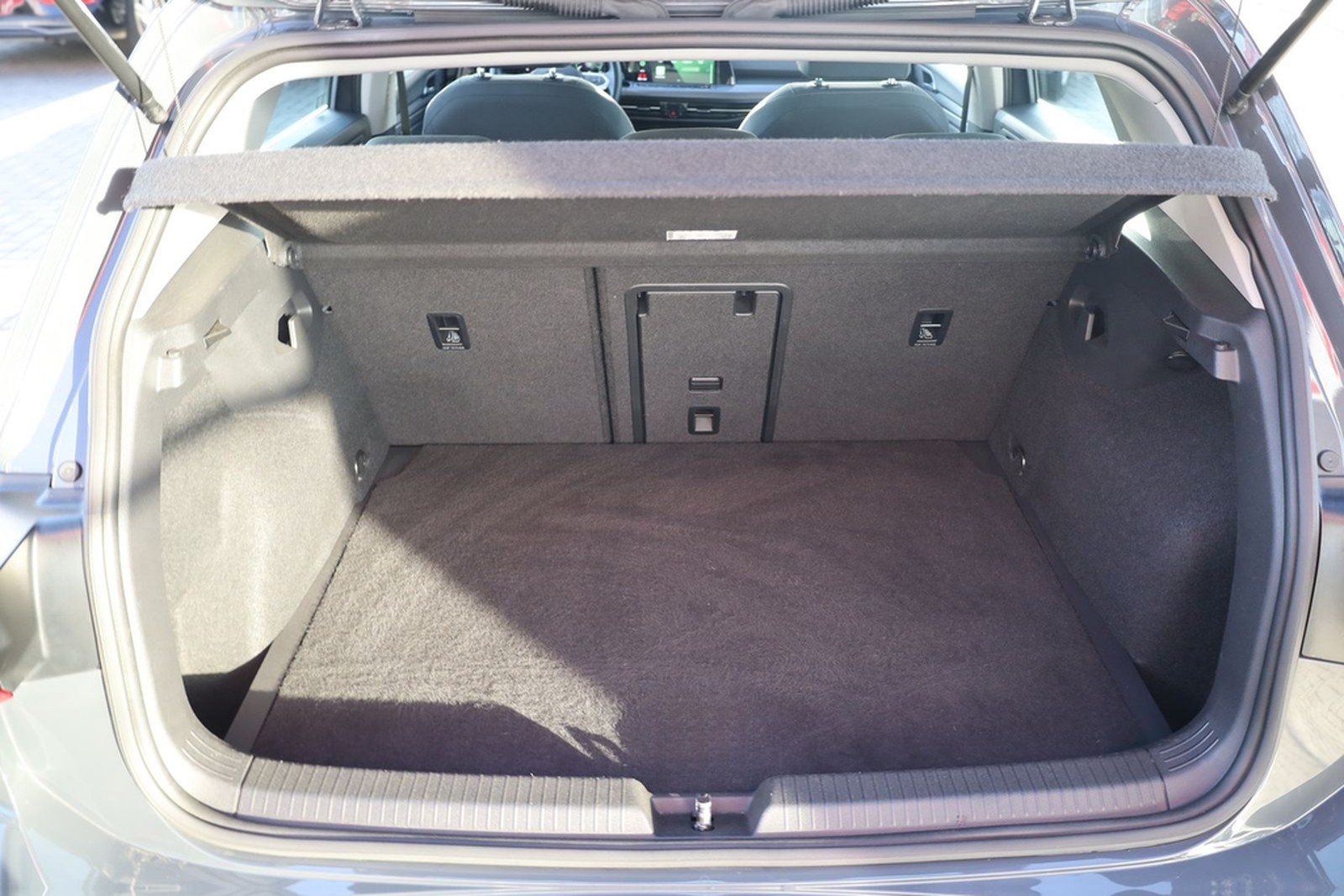 Volkswagen Golf VIII 1.5 TSI Style Matrix Navi Panorama ACC foto 35