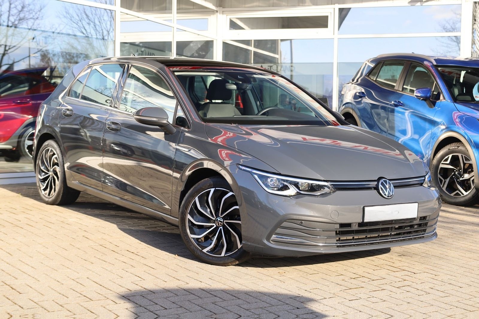 Volkswagen Golf VIII 1.5 TSI Style Matrix Navi Panorama ACC foto 6