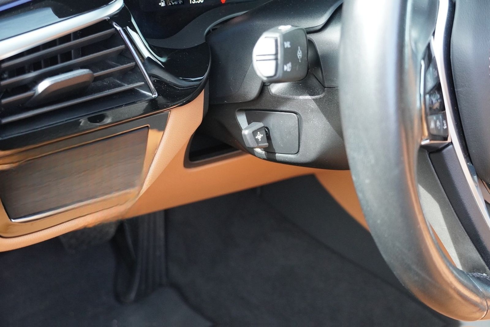 BMW 530i Luxury Line LED Panorama Standheizung Navi foto 28