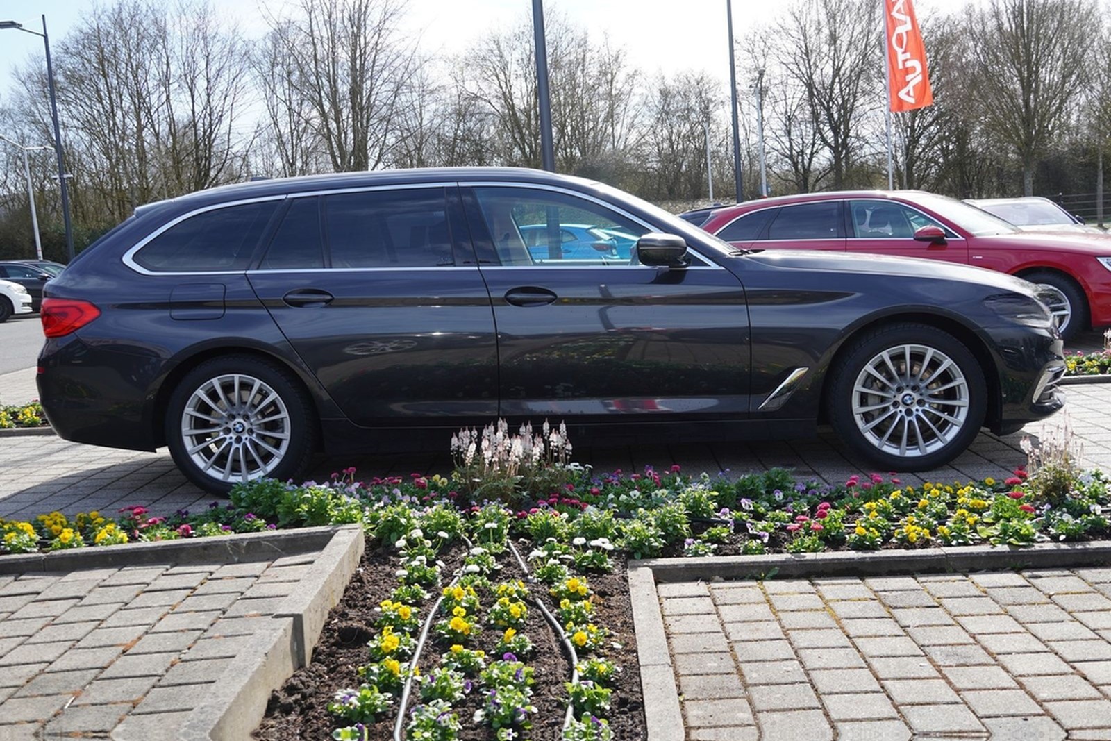 BMW 530i Luxury Line LED Panorama Standheizung Navi foto 6