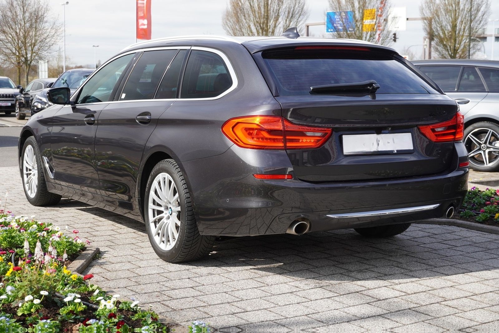 BMW 530i Luxury Line LED Panorama Standheizung Navi foto 7