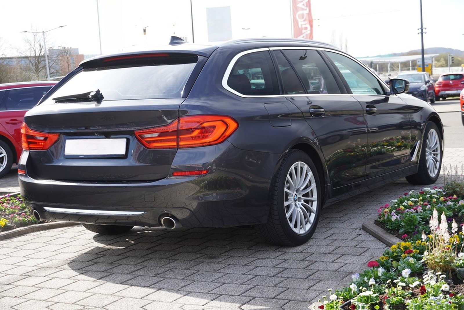 BMW 530i Luxury Line LED Panorama Standheizung Navi foto 9