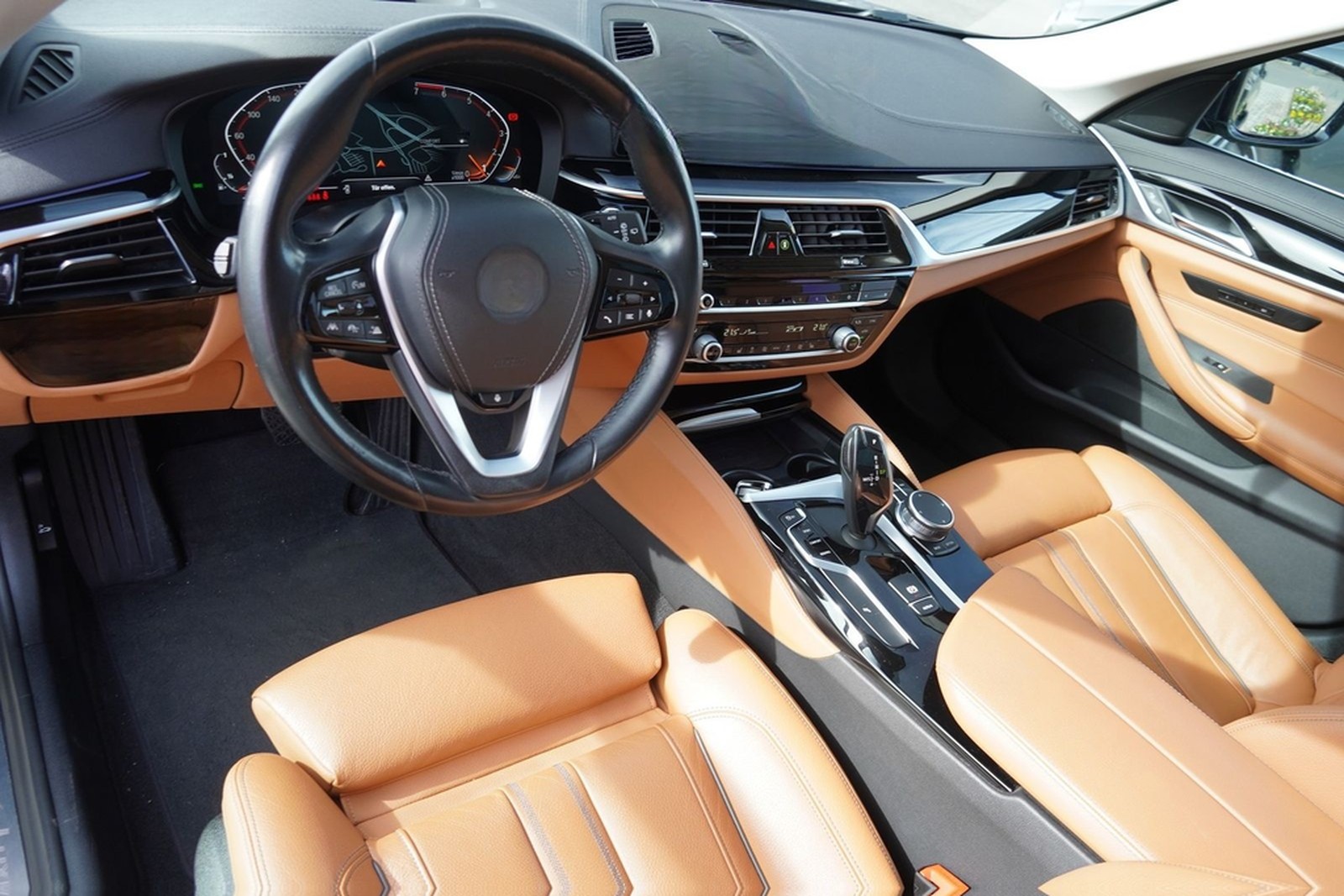 BMW 530i Luxury Line LED Panorama Standheizung Navi foto 10
