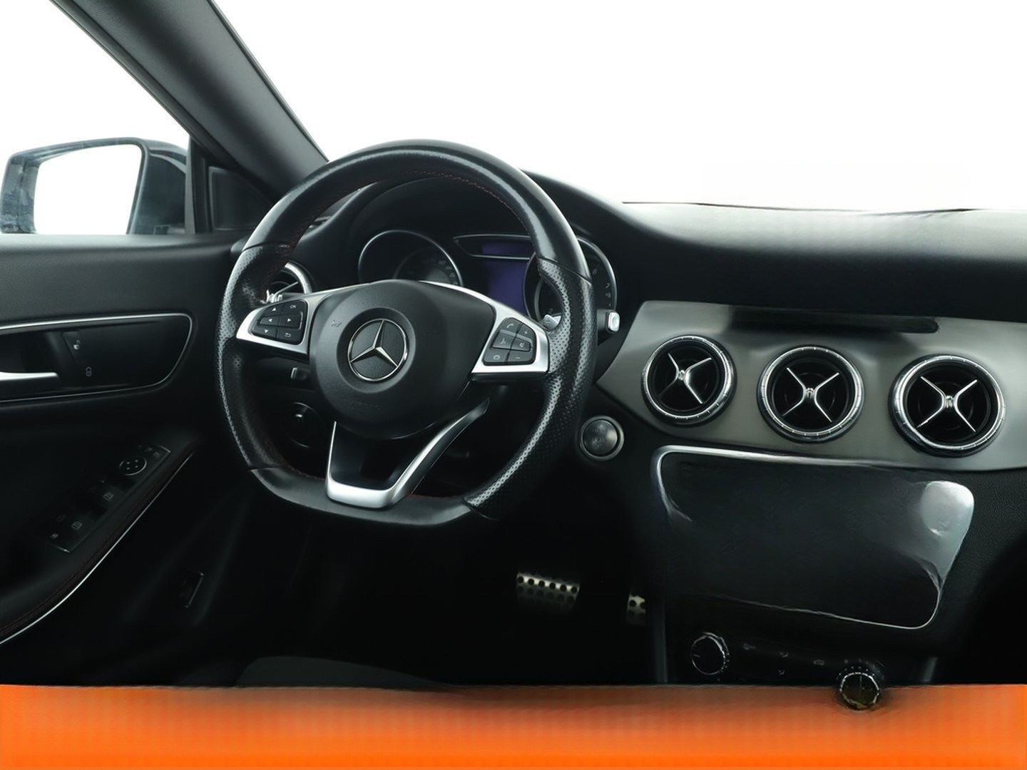 Mercedes-Benz CLA 200 AMG Line Aut. *NAVI*LED*TEMPO*SHZ*PDC* foto 13