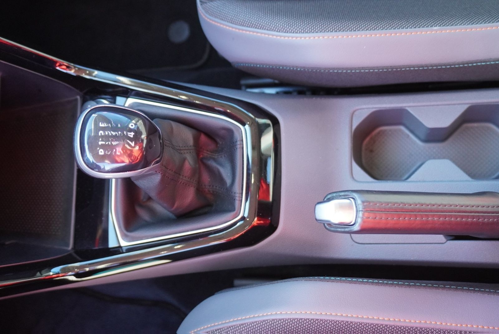 Volkswagen T-Cross 1.0 TSI  R-Line LED Navi ACC Klimaaut. foto 28