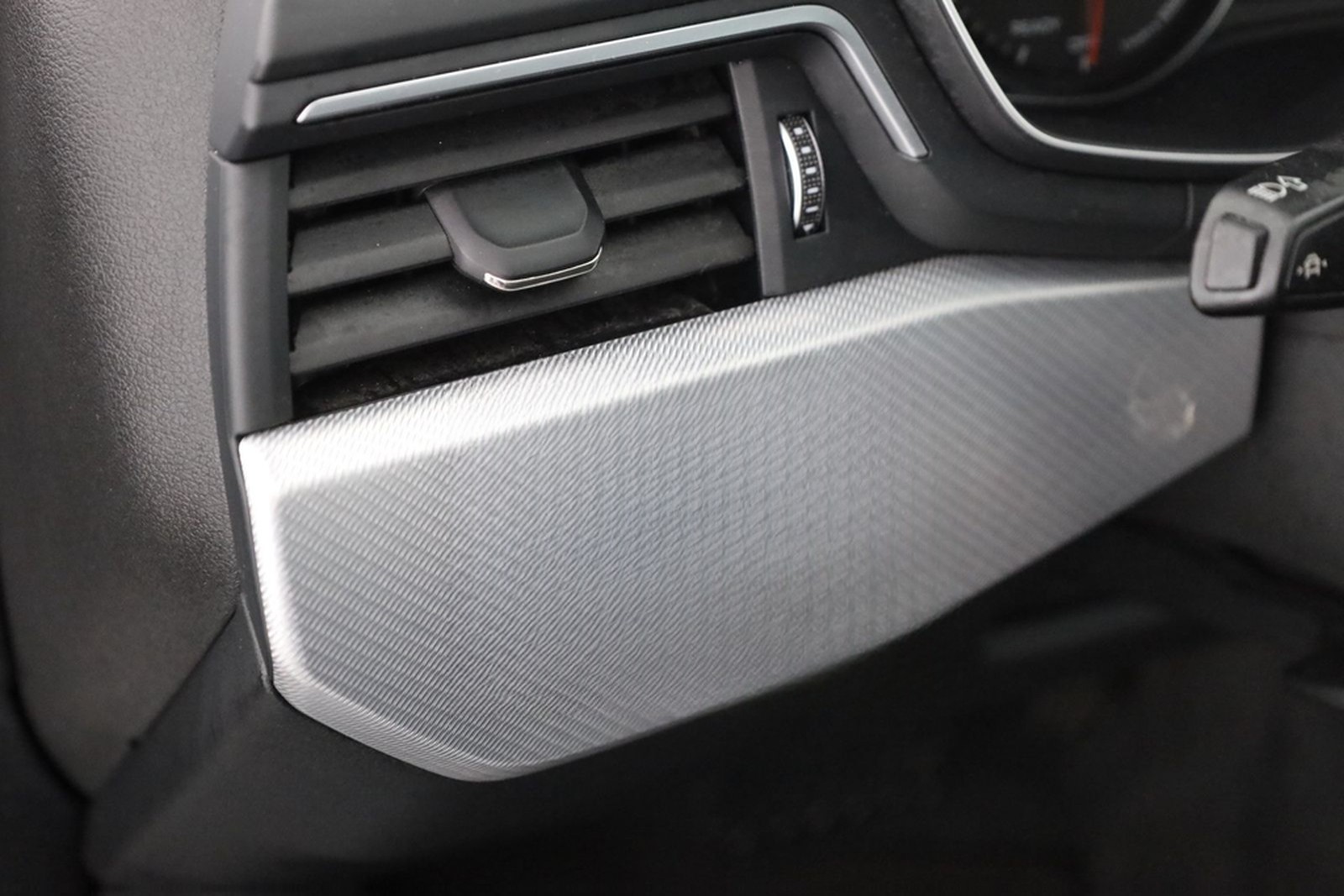 Audi A4 Avant 40 TFSI sport LED Navi Standheizung ACC foto 21