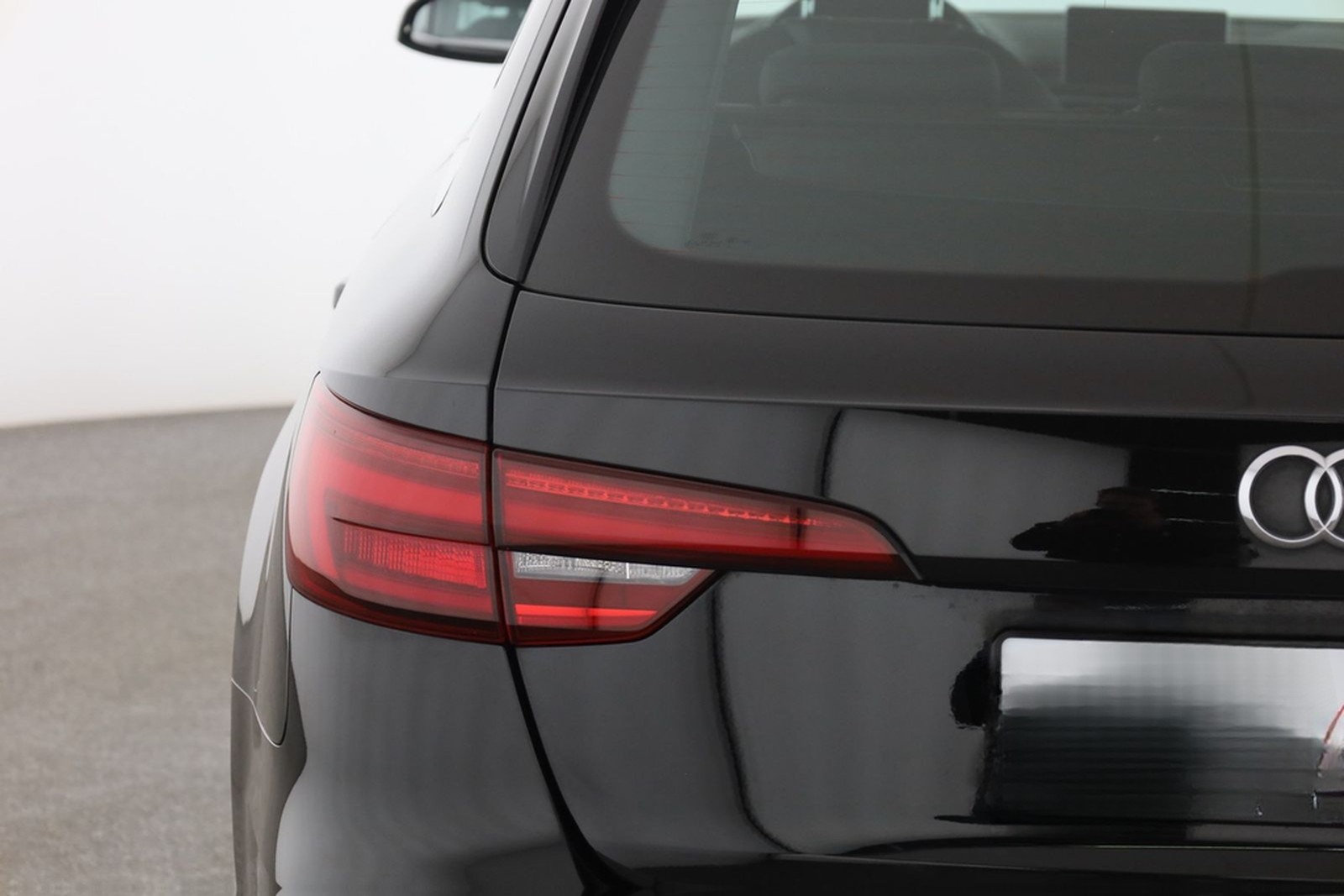Audi A4 Avant 40 TFSI sport LED Navi Standheizung ACC foto 30