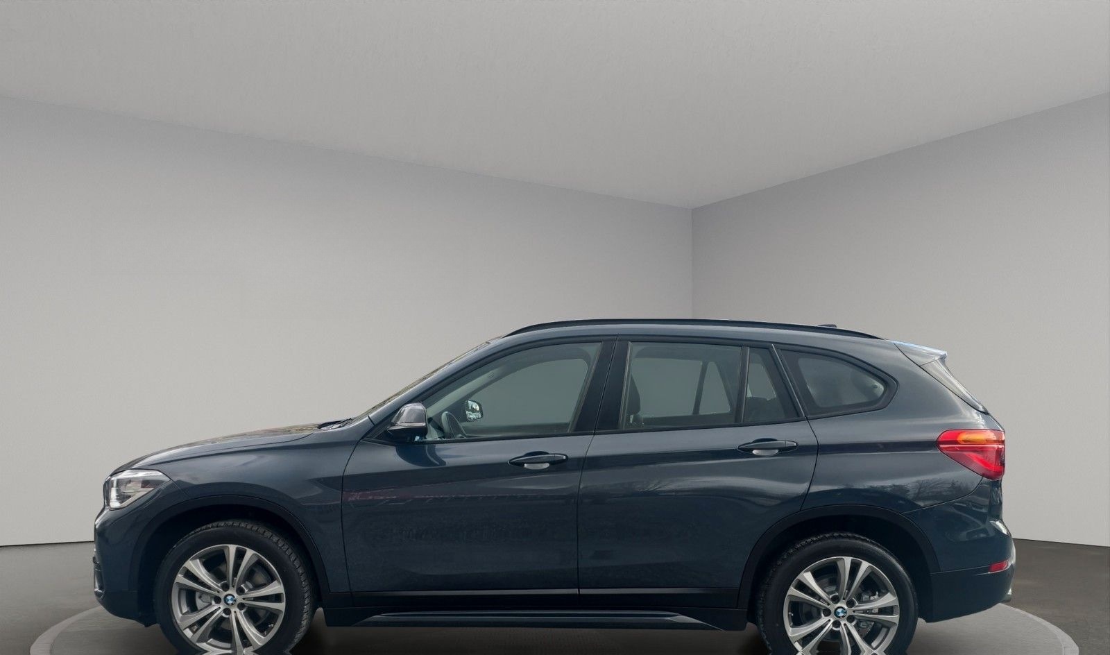 BMW X1 xDrive 18 d Sport Line AUTOMATIK foto 2