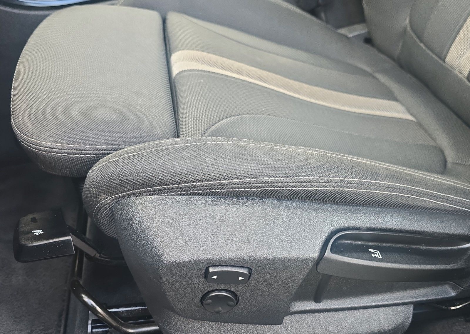 BMW X1 xDrive 18 d Sport Line AUTOMATIK foto 22