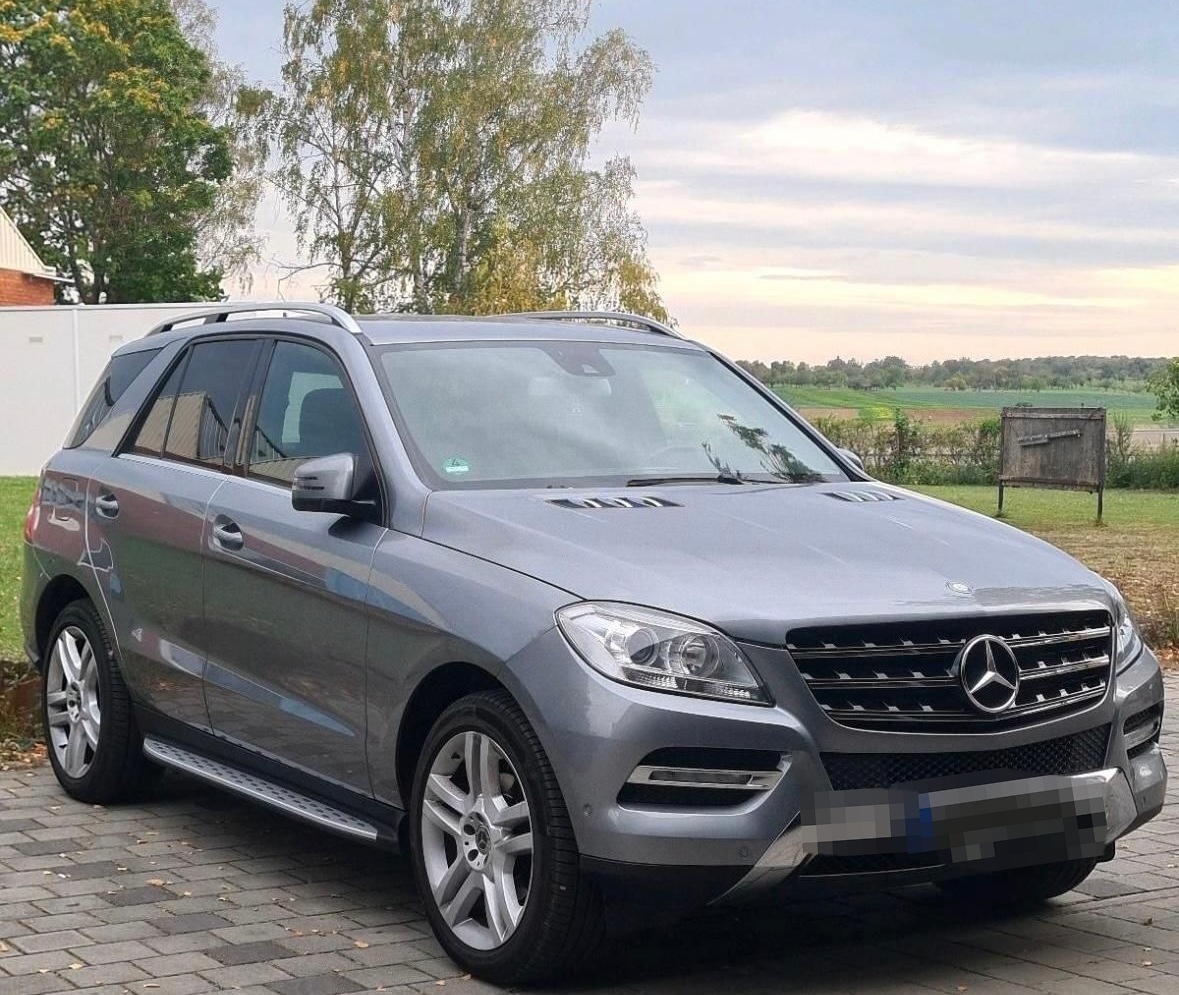 Mercedes-Benz ML 350 BlueTEC 4MATIC - foto 2