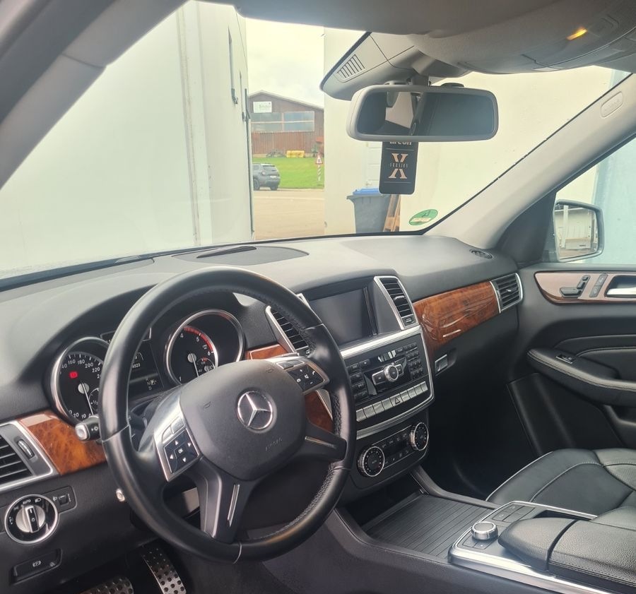 Mercedes-Benz ML 350 BlueTEC 4MATIC - foto 6