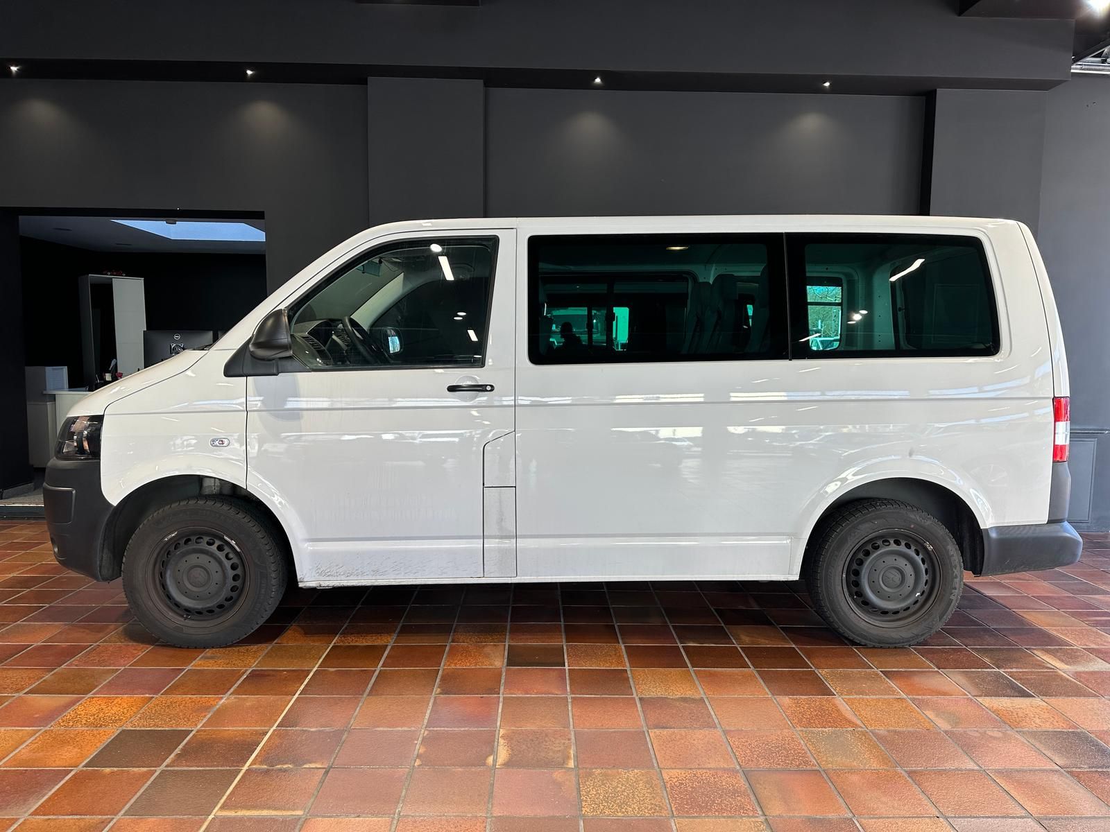 Volkswagen T5 4MOTION KURZ 9SITZER KLIMA STANDHZ BUNDESWEHR foto 14