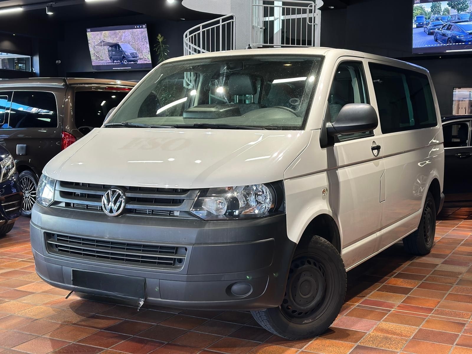 Volkswagen T5 4MOTION KURZ 9SITZER KLIMA STANDHZ BUNDESWEHR foto 4