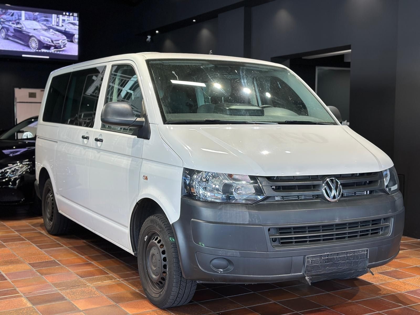 Volkswagen T5 4MOTION KURZ 9SITZER KLIMA STANDHZ BUNDESWEHR foto 5
