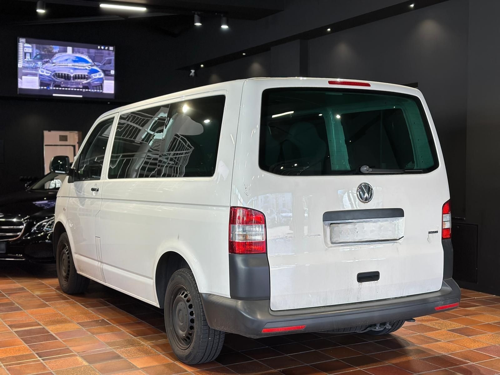 Volkswagen T5 4MOTION KURZ 9SITZER KLIMA STANDHZ BUNDESWEHR foto 7