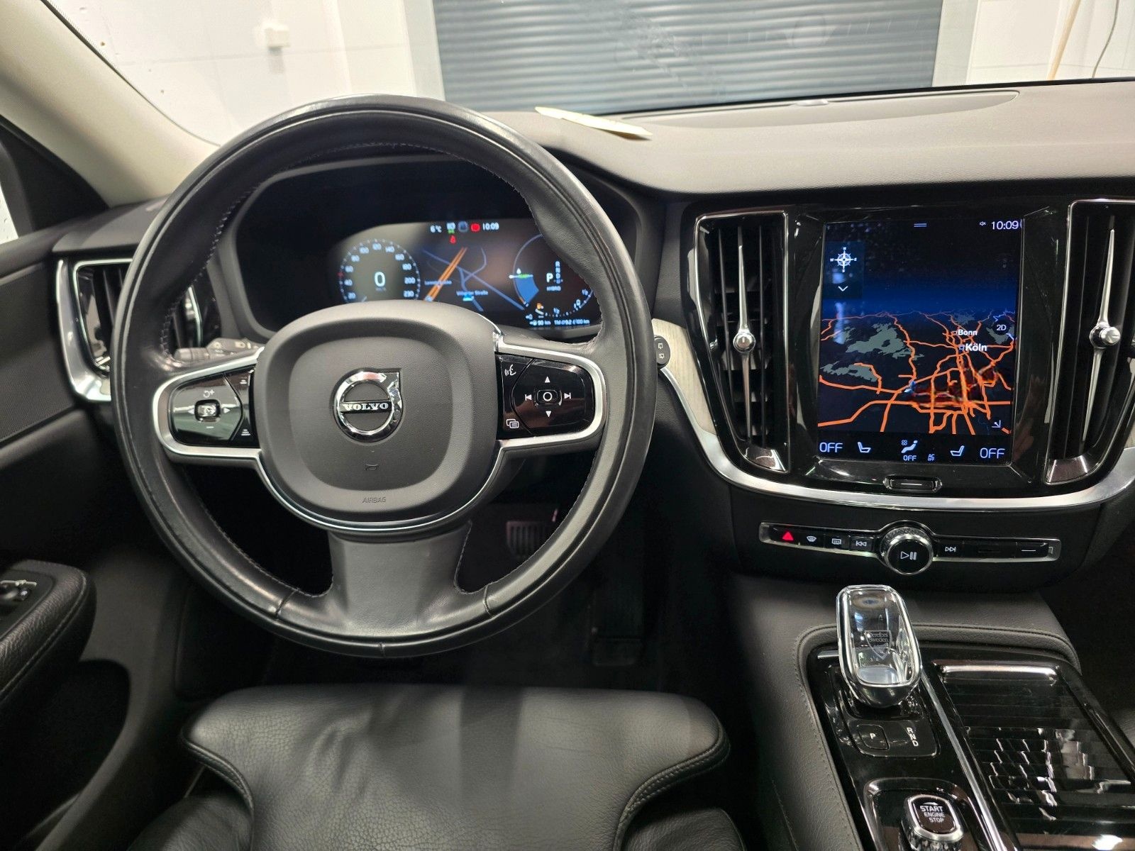 Volvo V60 T6 AWD Inscription /Pano/Leder/Lane/AHK/Cam foto 16