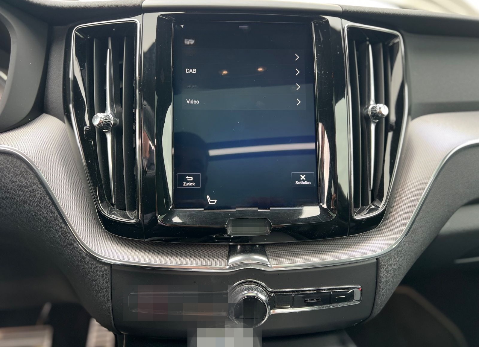 Volvo XC60 R-Design AWD*LED*AHK*ACC*CAR-PLAY*H&K SOUND foto 20