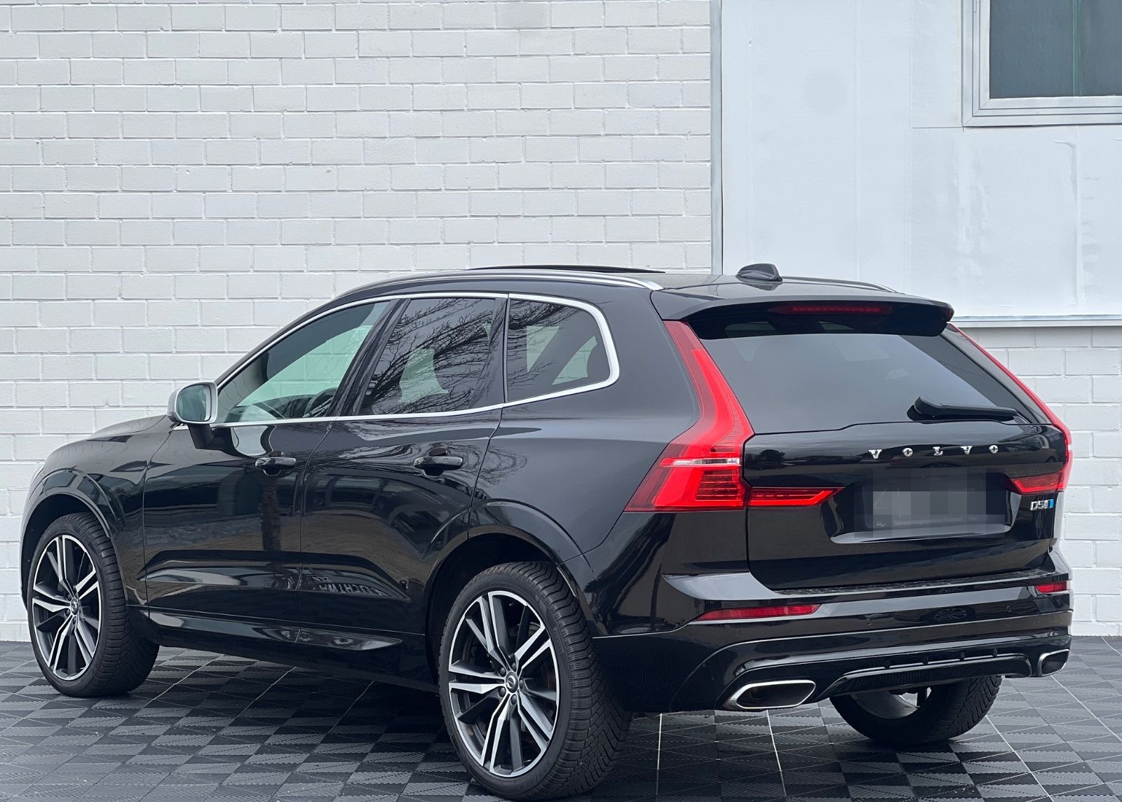 Volvo XC60 R-Design AWD*LED*AHK*ACC*CAR-PLAY*H&K SOUND foto 6