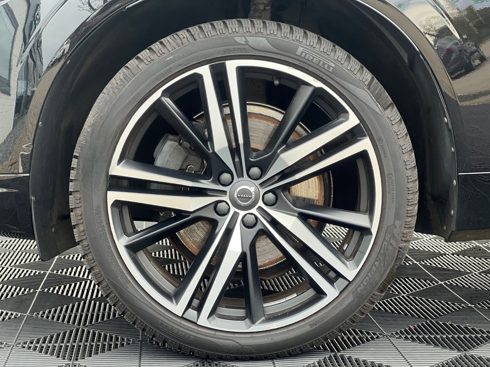 Volvo XC60 R-Design AWD*LED*AHK*ACC*CAR-PLAY*H&K SOUND foto 7