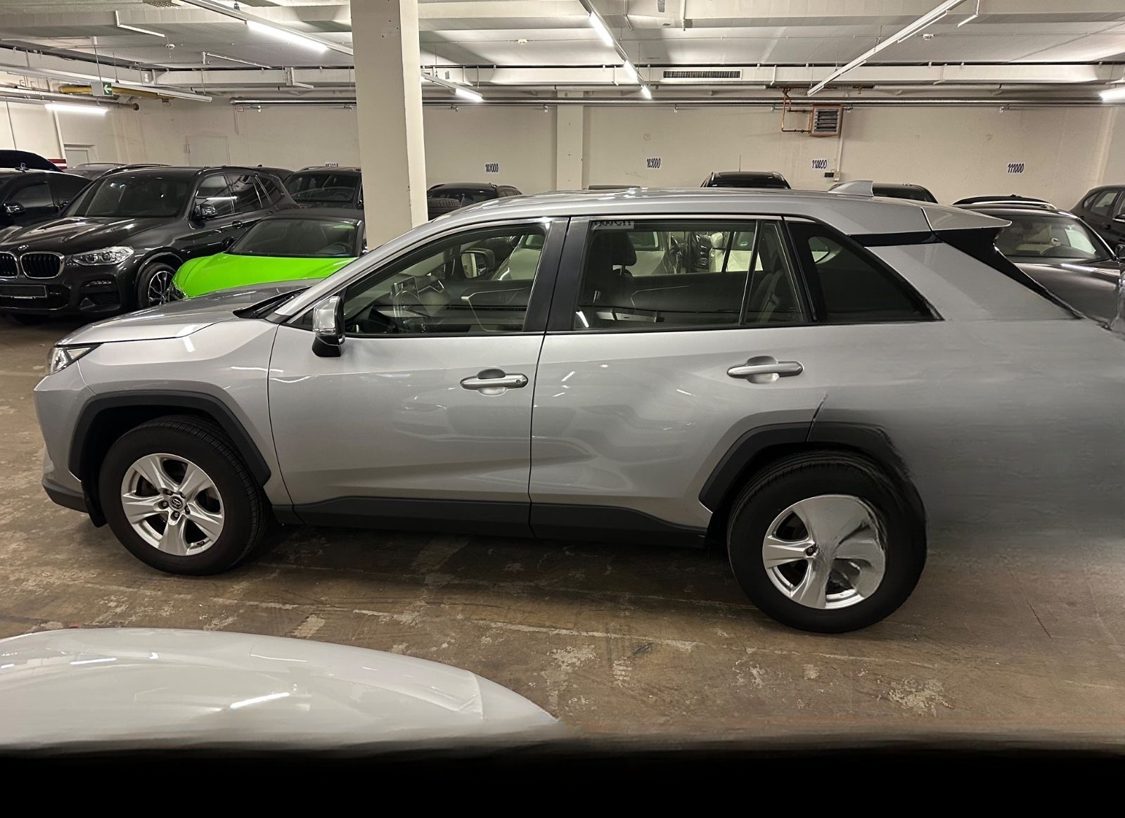 Toyota RAV4 2.0 4x2 LED,Navi,Kamera,AHK,1.Hand,97tkm foto 3