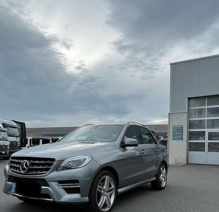 Mercedes-Benz Mercedes ML350 AMG/DIS/Massage/Schiebedach... foto 2
