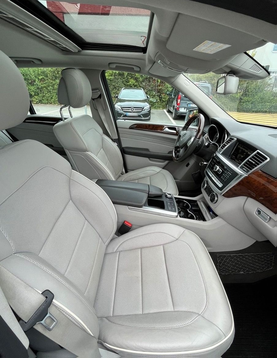 Mercedes-Benz Mercedes ML350 AMG/DIS/Massage/Schiebedach... foto 4