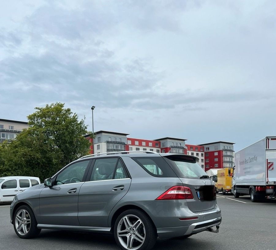 Mercedes-Benz Mercedes ML350 AMG/DIS/Massage/Schiebedach... foto 7