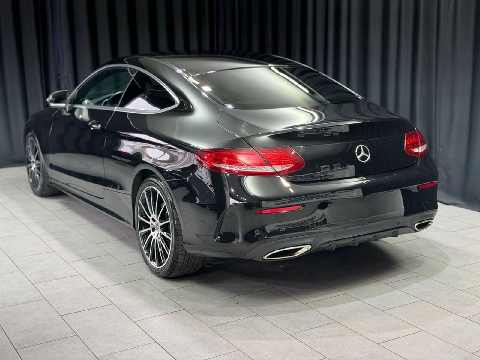 Mercedes-Benz C250 Coupe|AMG-LINE|19 ZOLL|ILS-LED|NAVI|AUTOMAT foto 2
