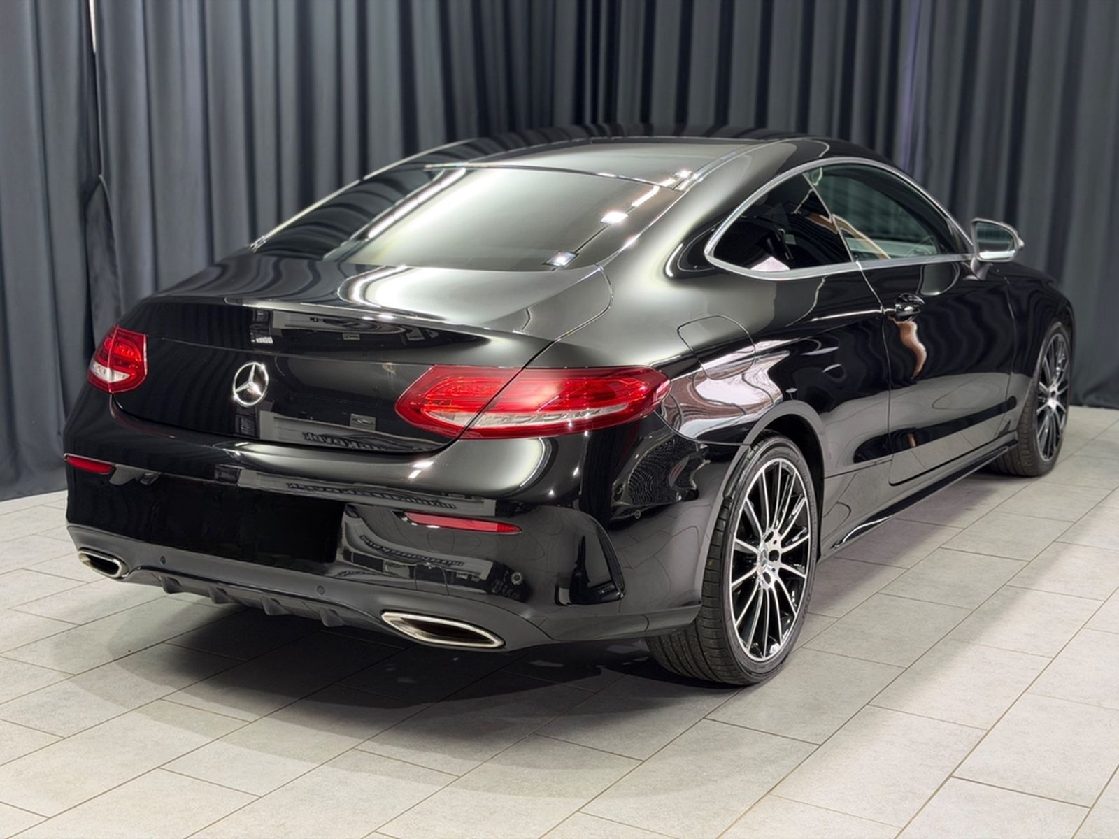 Mercedes-Benz C250 Coupe|AMG-LINE|19 ZOLL|ILS-LED|NAVI|AUTOMAT foto 4