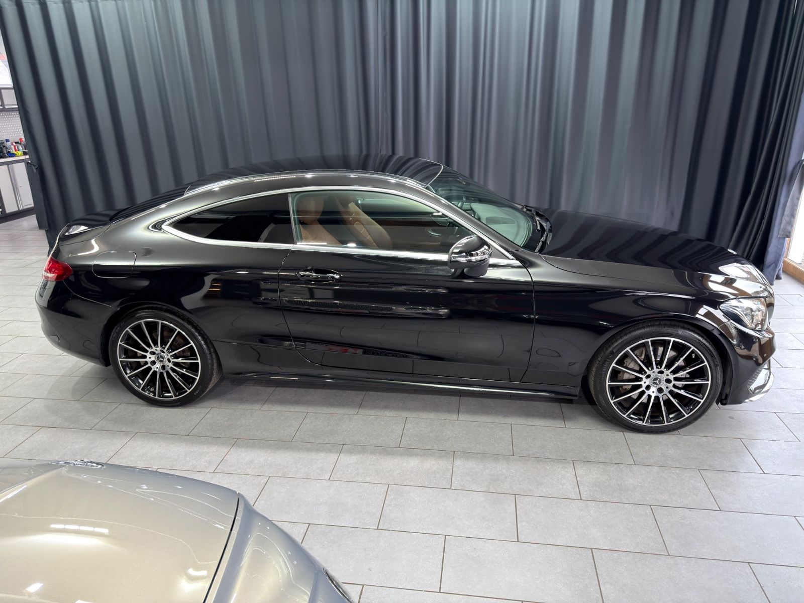 Mercedes-Benz C250 Coupe|AMG-LINE|19 ZOLL|ILS-LED|NAVI|AUTOMAT foto 8