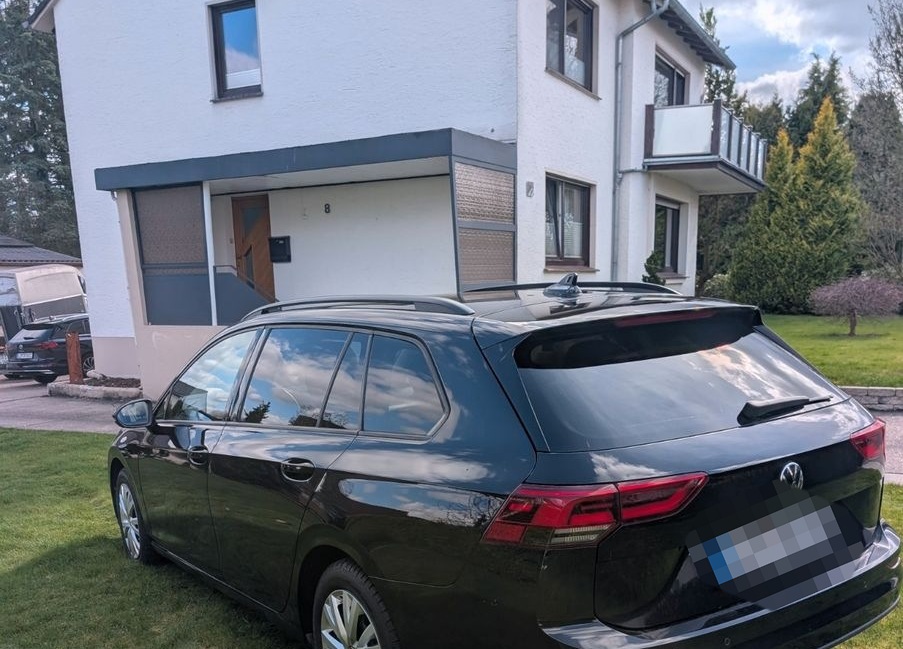 Volkswagen Golf 2.0 TDI SCR DSG Life Variant Life foto 3