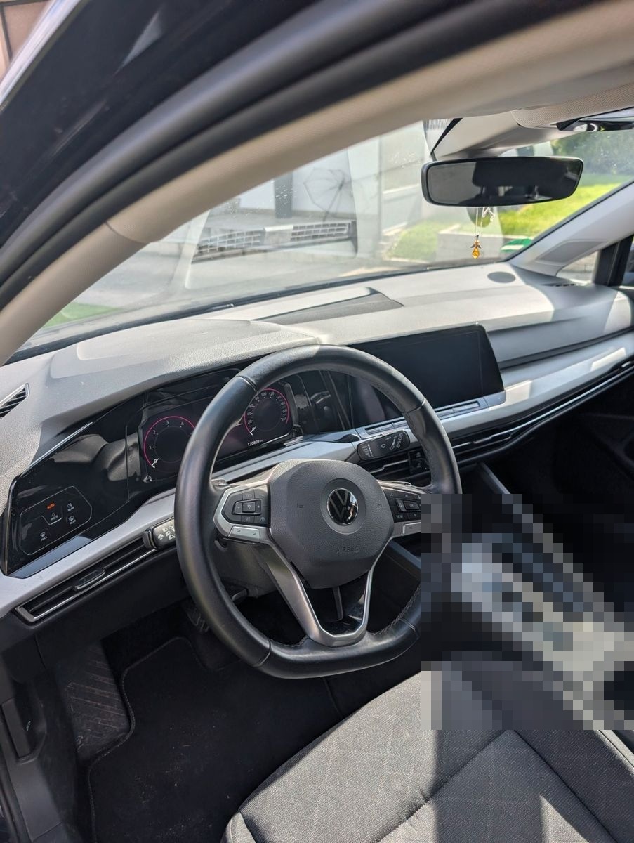 Volkswagen Golf 2.0 TDI SCR DSG Life Variant Life foto 6