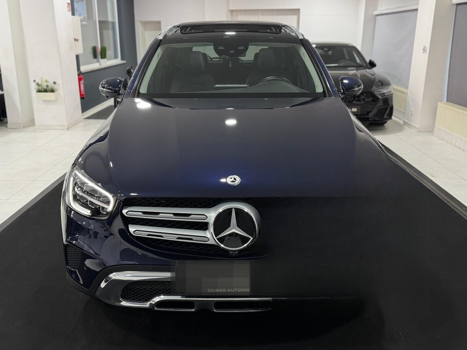 Mercedes-Benz GLC 300 de 4M *PANO*360*DISTR*MEMORY*BURM.*AHK* foto 3