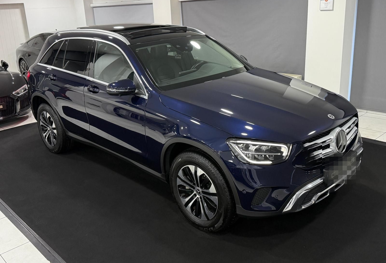 Mercedes-Benz GLC 300 de 4M *PANO*360*DISTR*MEMORY*BURM.*AHK* foto 5