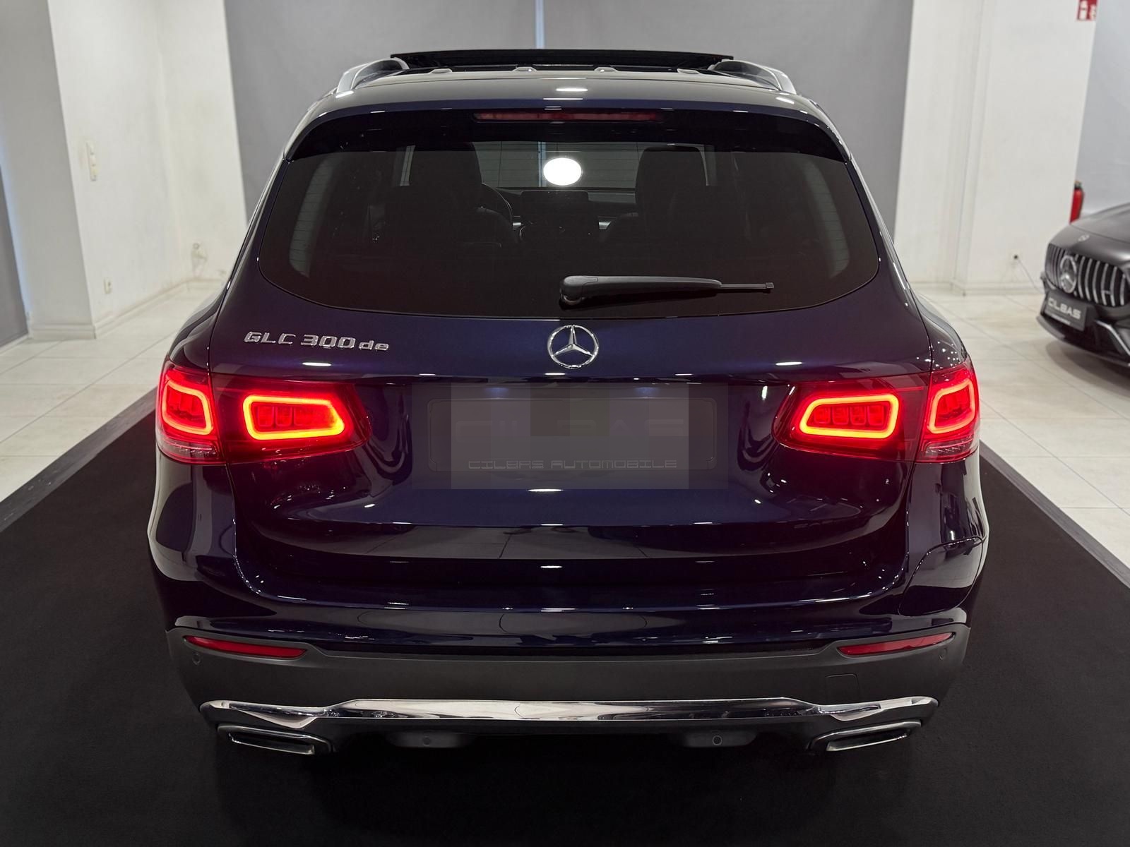 Mercedes-Benz GLC 300 de 4M *PANO*360*DISTR*MEMORY*BURM.*AHK* foto 9