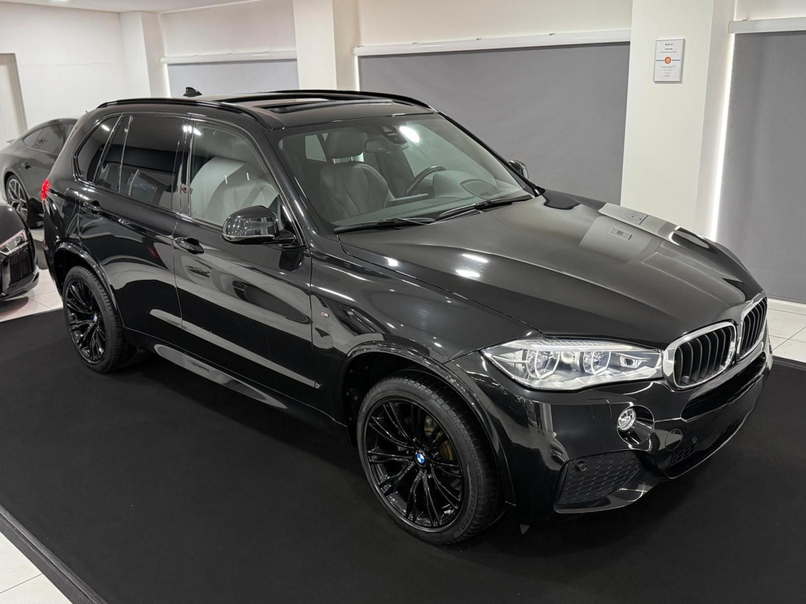 BMW X5 xDrive 30 d*M-SPORTPAKET*PANO*HUD*KAMERA*ACC* foto 5
