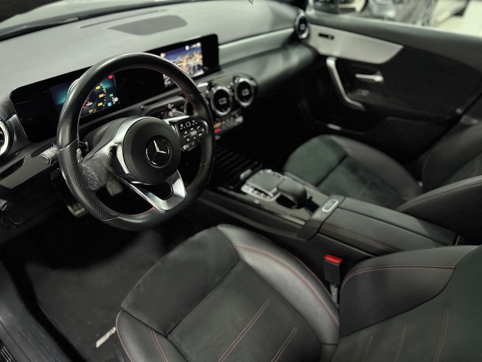 Mercedes-Benz A 200 7G AMG-LINE*RÜCKFAHRKAMERA*LED*SPURH*MBUX* foto 16