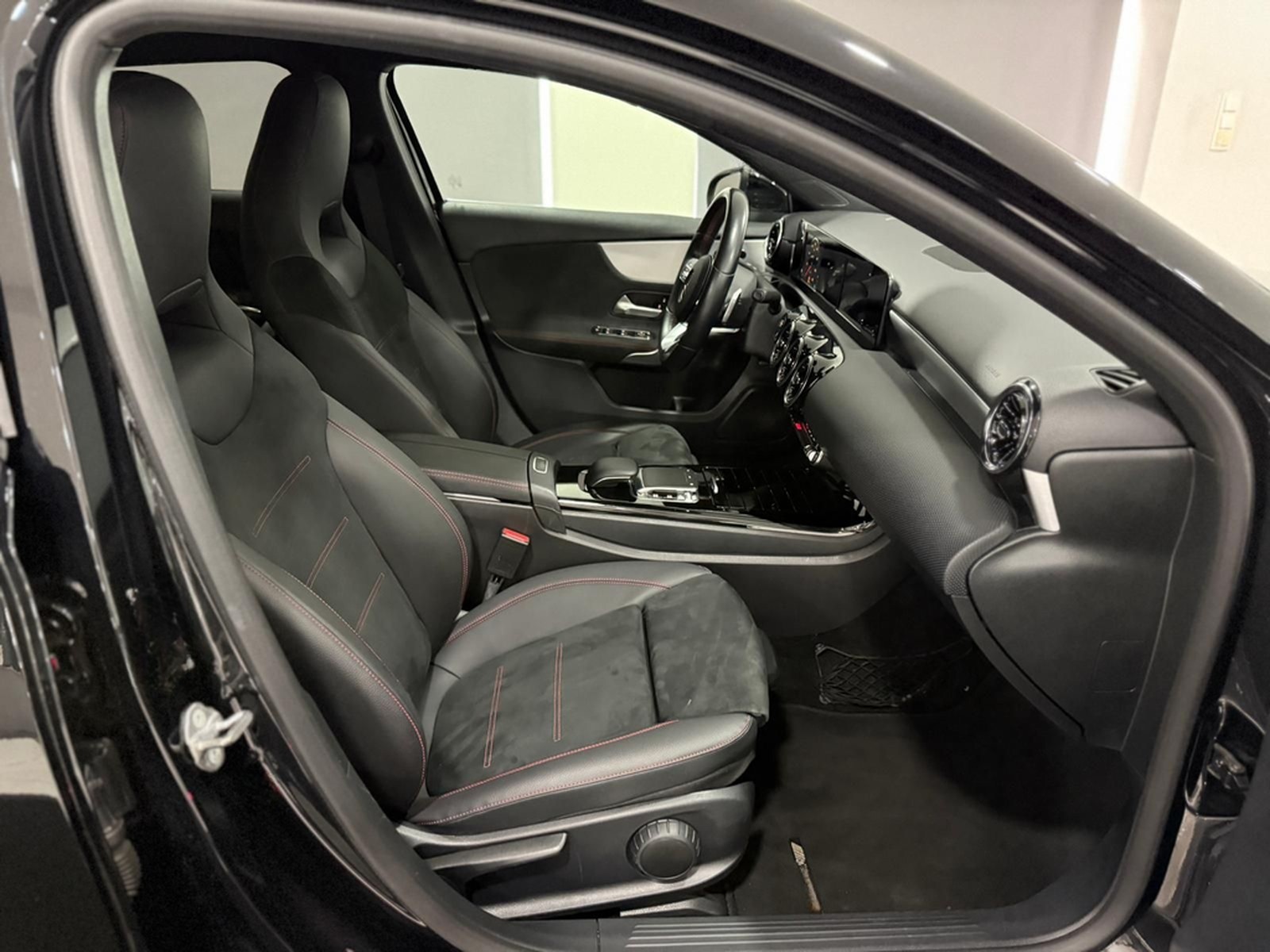 Mercedes-Benz A 200 7G AMG-LINE*RÜCKFAHRKAMERA*LED*SPURH*MBUX* foto 24