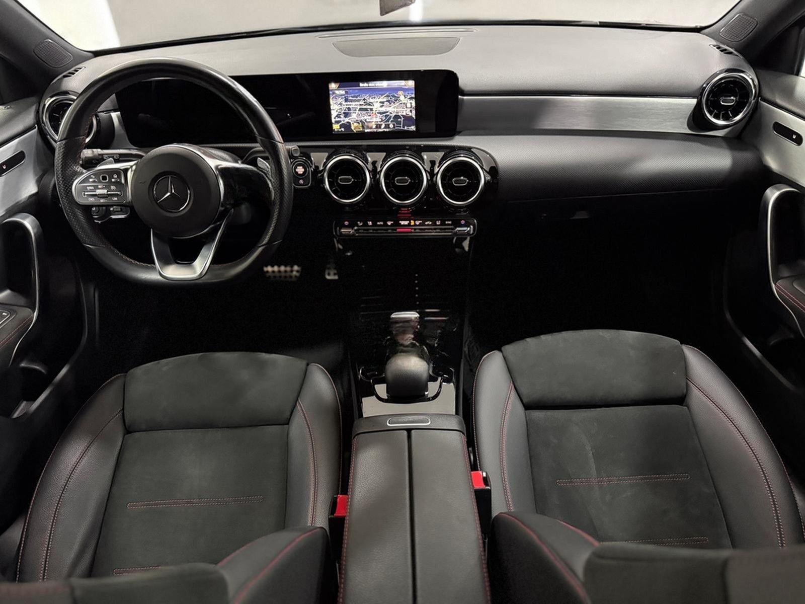 Mercedes-Benz A 200 7G AMG-LINE*RÜCKFAHRKAMERA*LED*SPURH*MBUX* foto 26