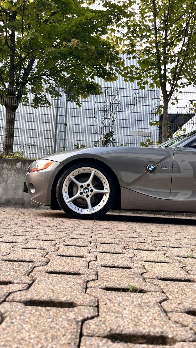 BMW Z4 3.0 - M Sport - VOLL + TOP + Sais/Garag 85tkm foto 2
