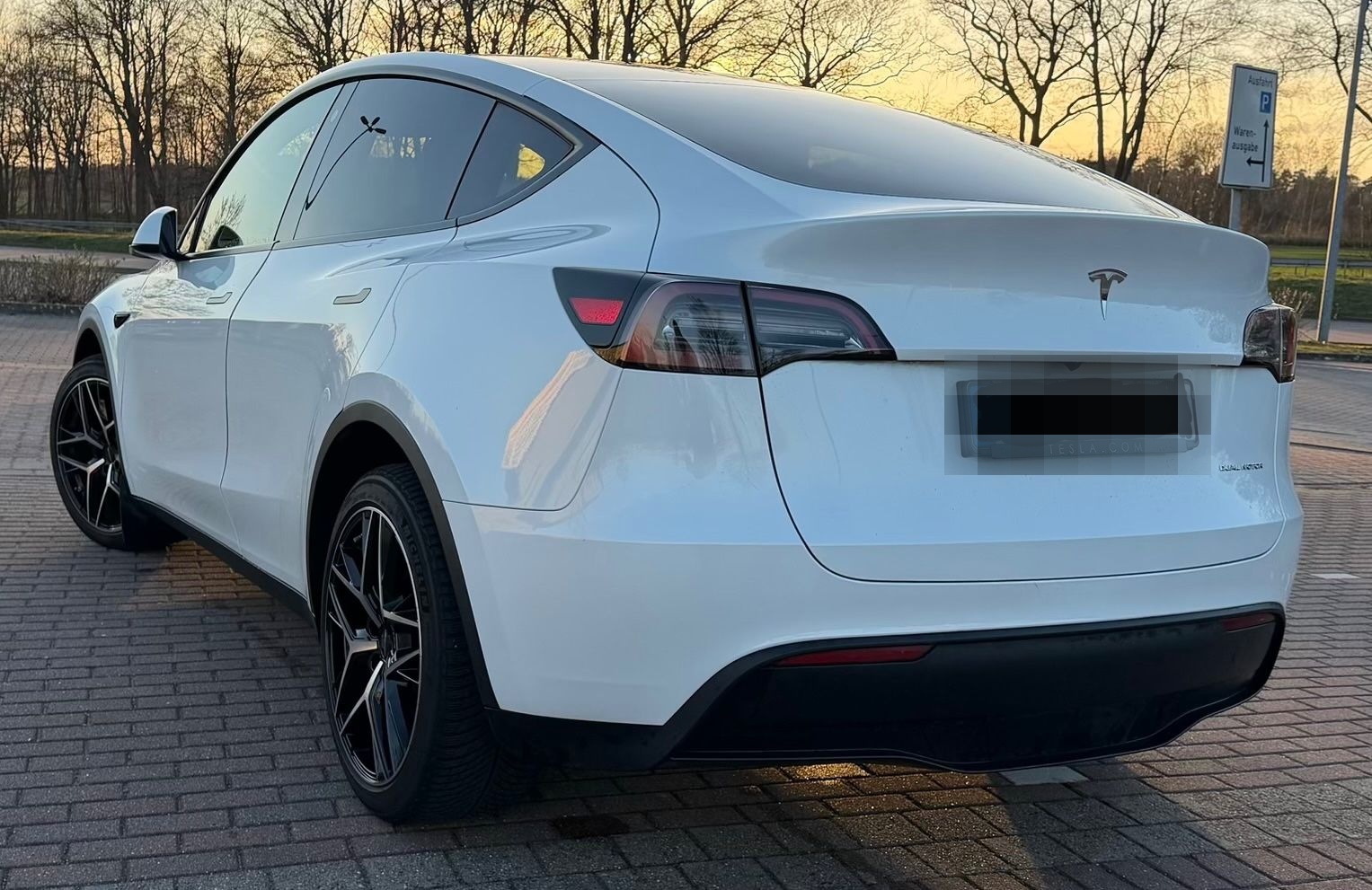 Tesla Model Y Long Range, 12-fach bereift, Vossen HF2 foto 4