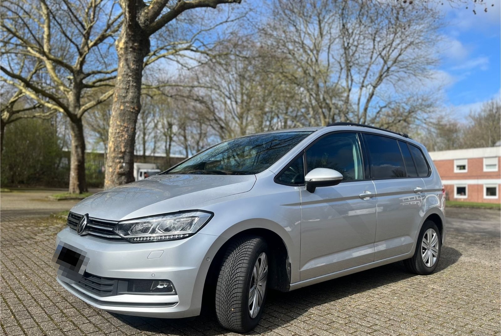 Volkswagen Touran 2.0 TDI DSG Automatik 7-Sitzer foto 2