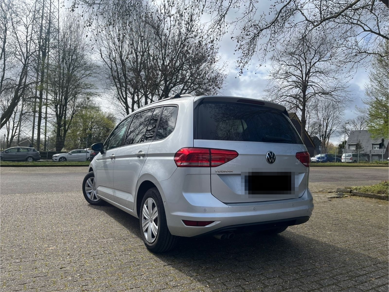 Volkswagen Touran 2.0 TDI DSG Automatik 7-Sitzer foto 3
