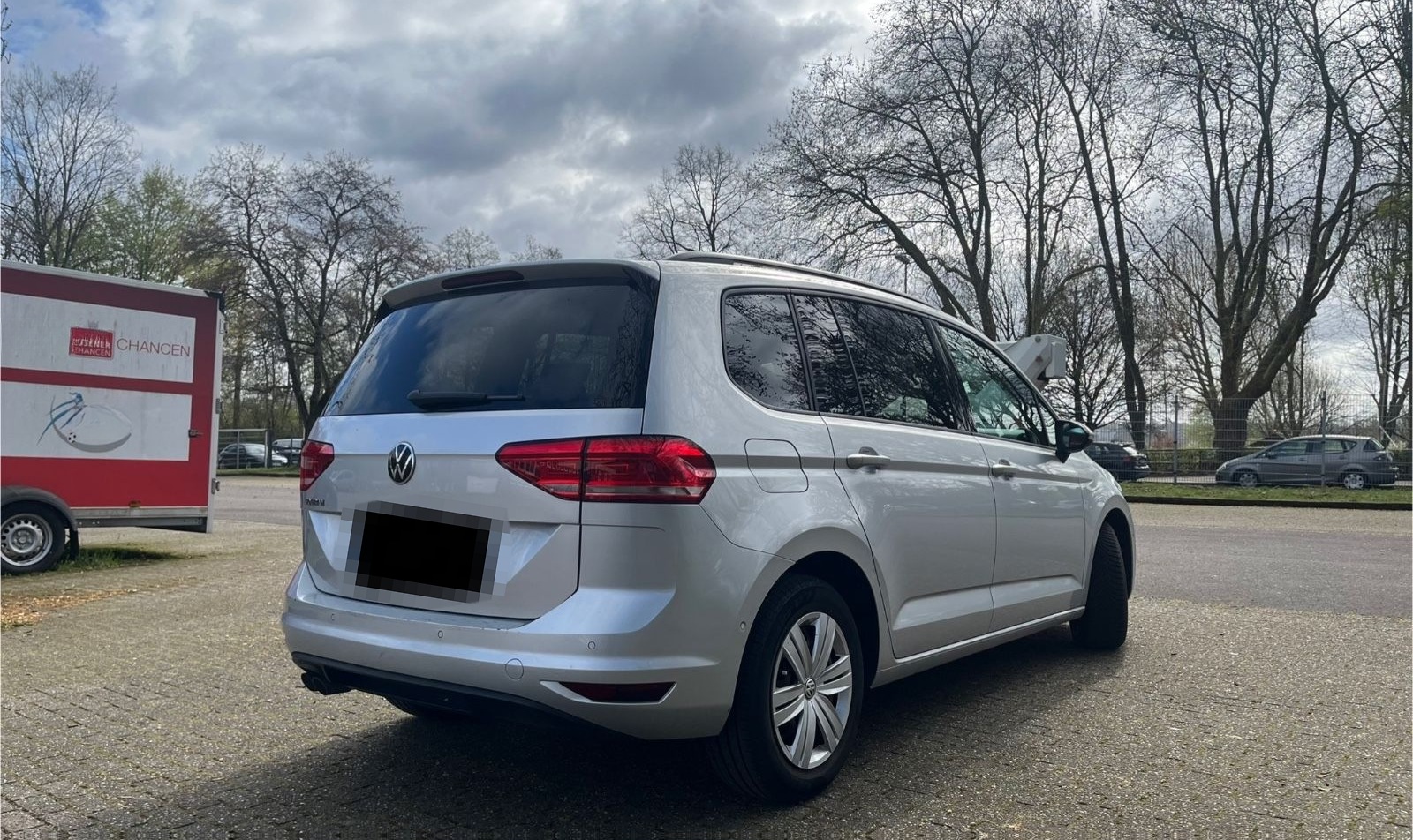 Volkswagen Touran 2.0 TDI DSG Automatik 7-Sitzer foto 4