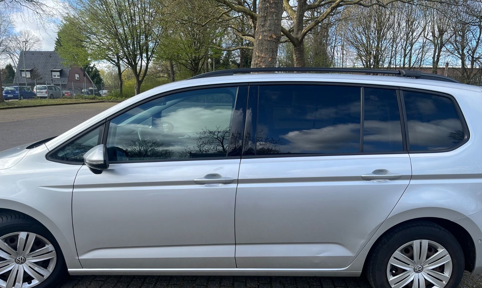 Volkswagen Touran 2.0 TDI DSG Automatik 7-Sitzer foto 6